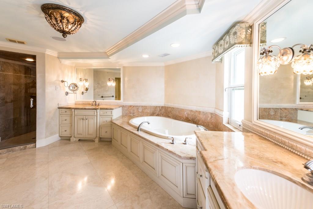 CONTESSA AT BAY COLONY - Residential