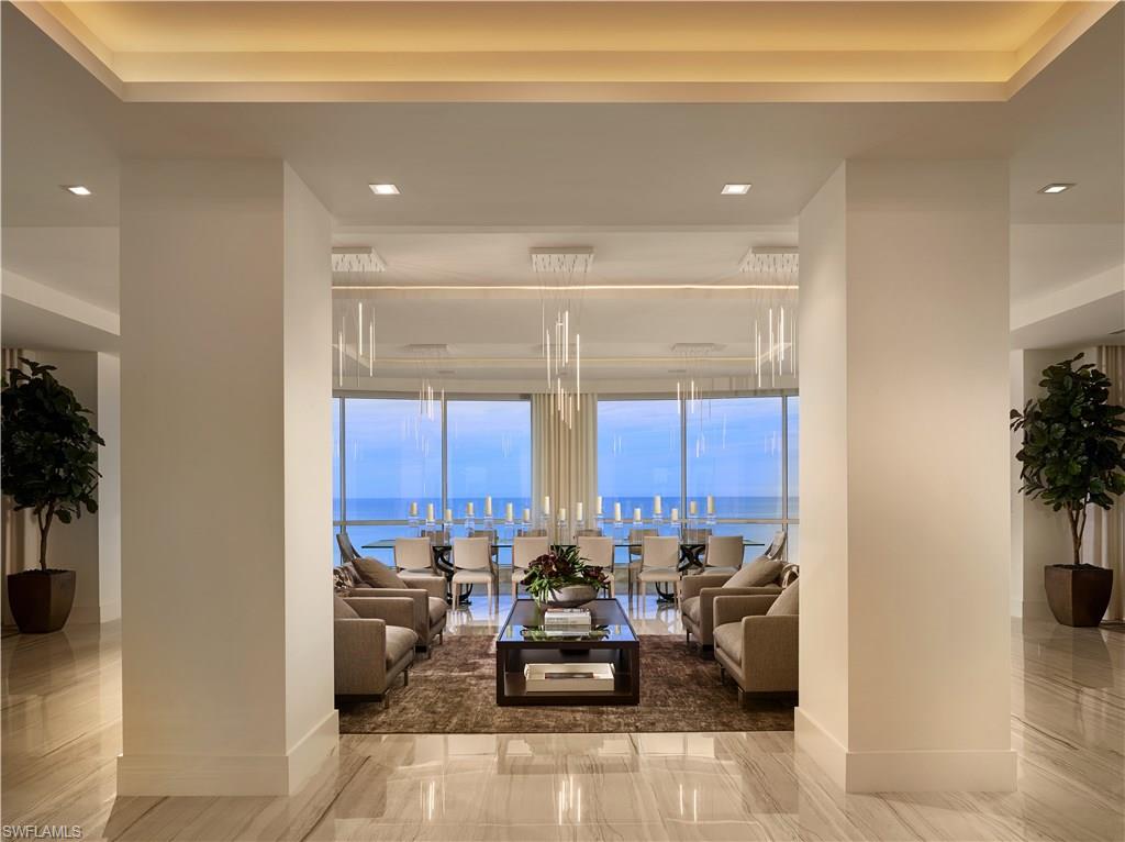 SEASONS AT NAPLES CAY - Residential