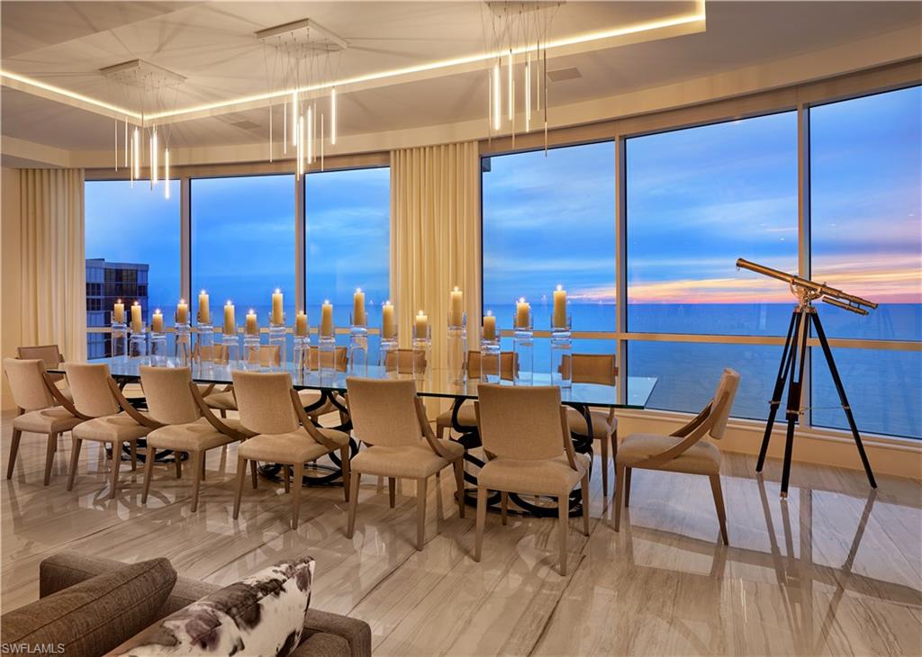 SEASONS AT NAPLES CAY - Residential