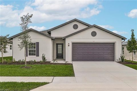 Single Family Residence in IMMOKALEE FL 1458 Bush ST.jpg