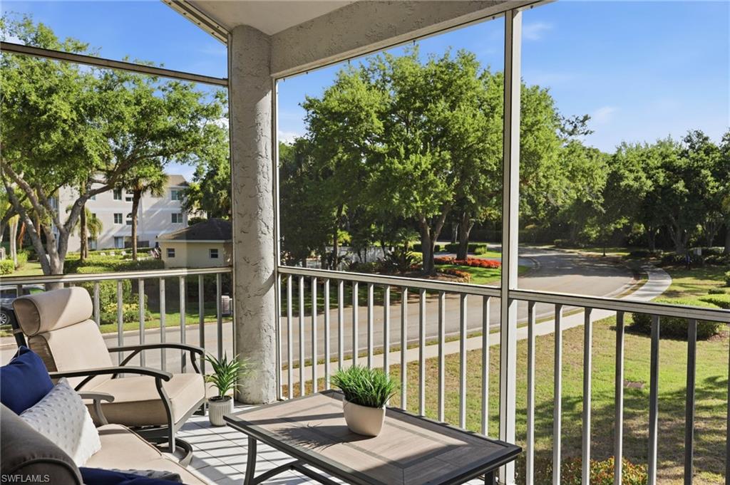 LAKESIDE CARRIAGE HOMES - Residential