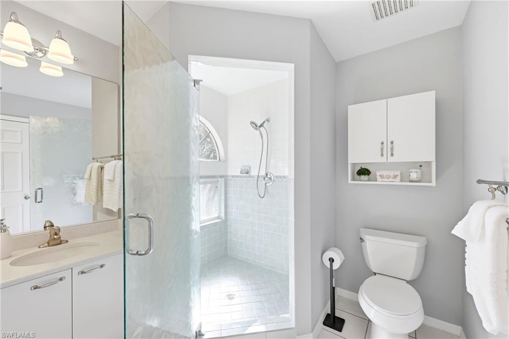 LAKESIDE CARRIAGE HOMES - Residential