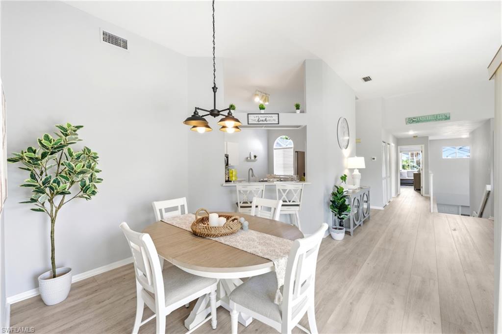 LAKESIDE CARRIAGE HOMES - Residential