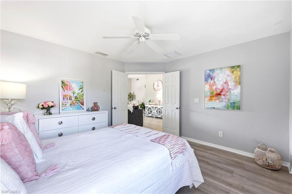 LAKESIDE CARRIAGE HOMES - Residential