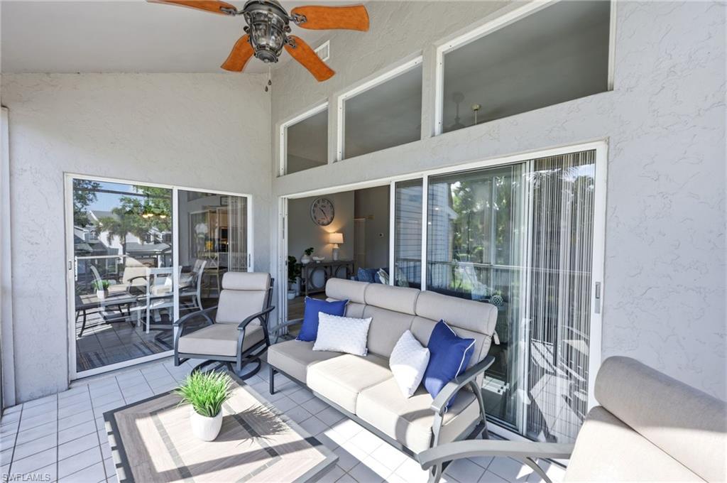 LAKESIDE CARRIAGE HOMES - Residential