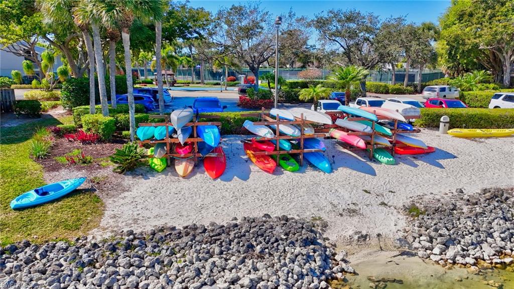 LAKESIDE CARRIAGE HOMES - Residential