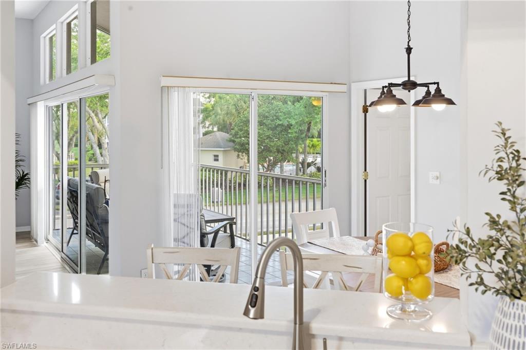 LAKESIDE CARRIAGE HOMES - Residential