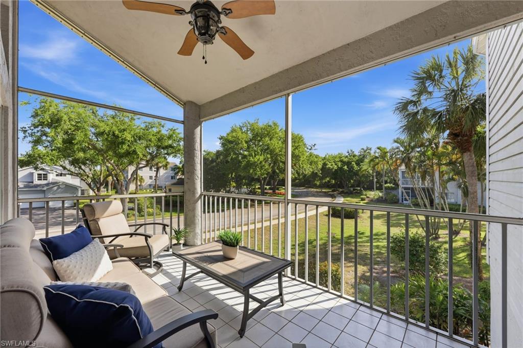 LAKESIDE CARRIAGE HOMES - Residential