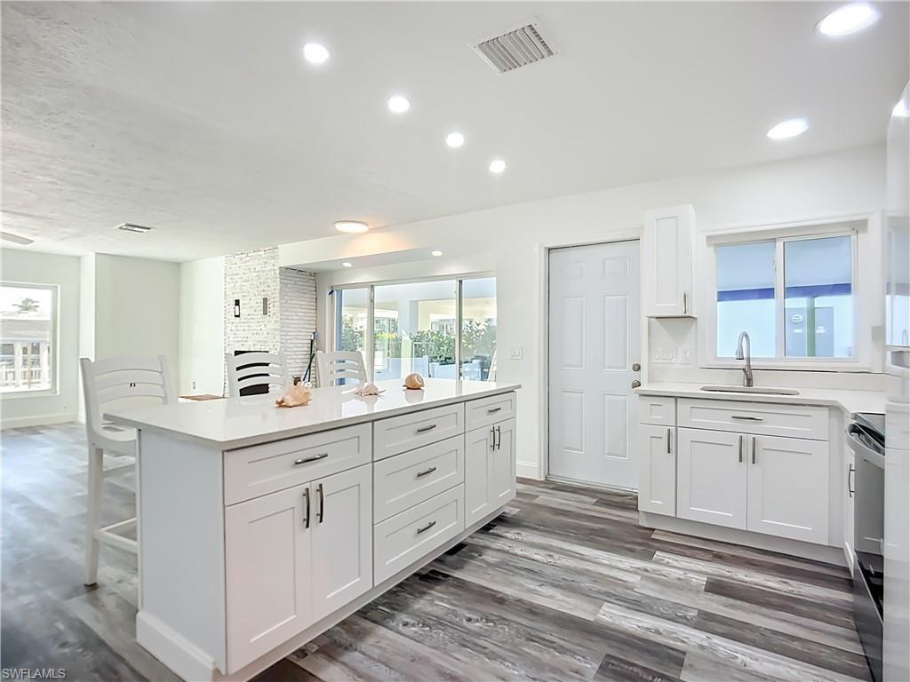 VENETIAN GARDENS - Residential