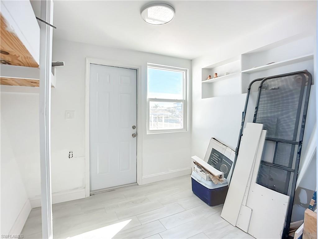 VENETIAN GARDENS - Residential