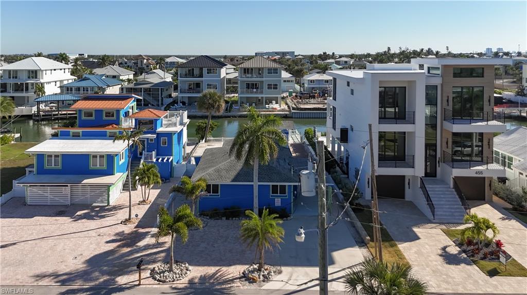 VENETIAN GARDENS - Residential