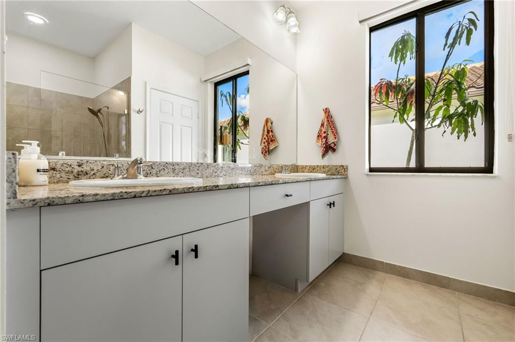 MAPLE RIDGE - Residential