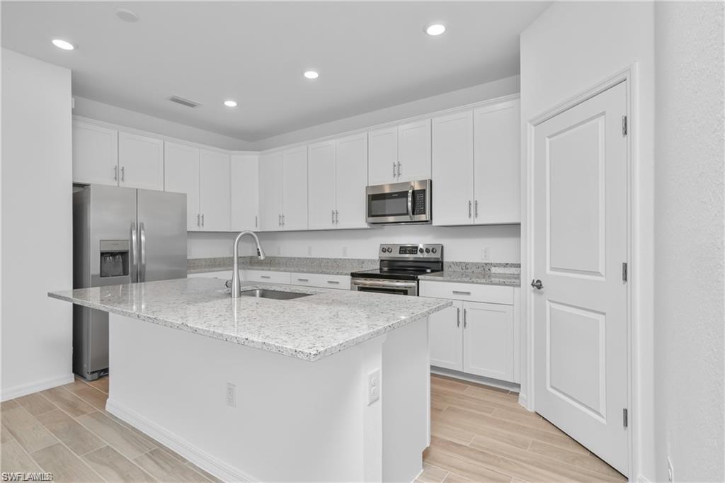 VALENCIA COUNTRY CLUB - Residential