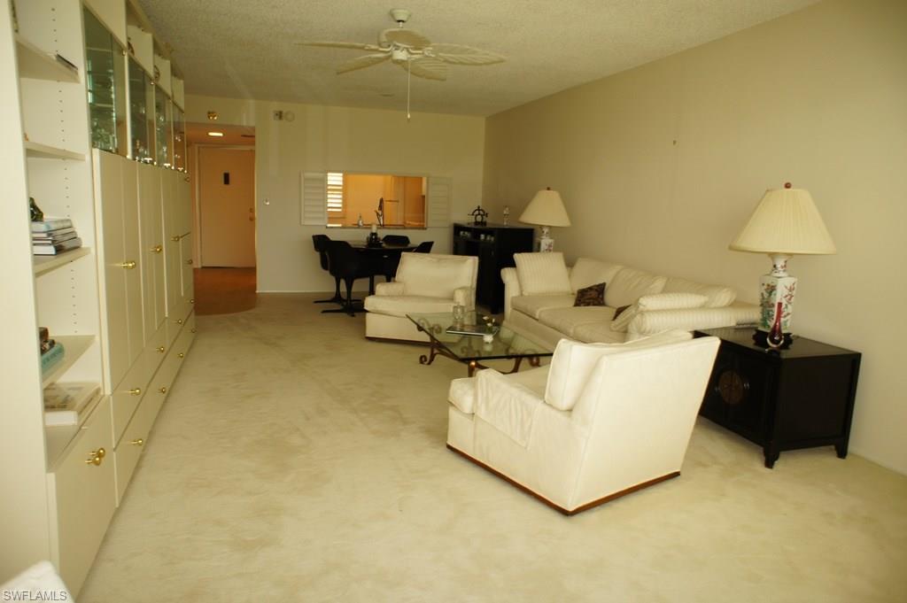 SEVEN LAKES - Residential