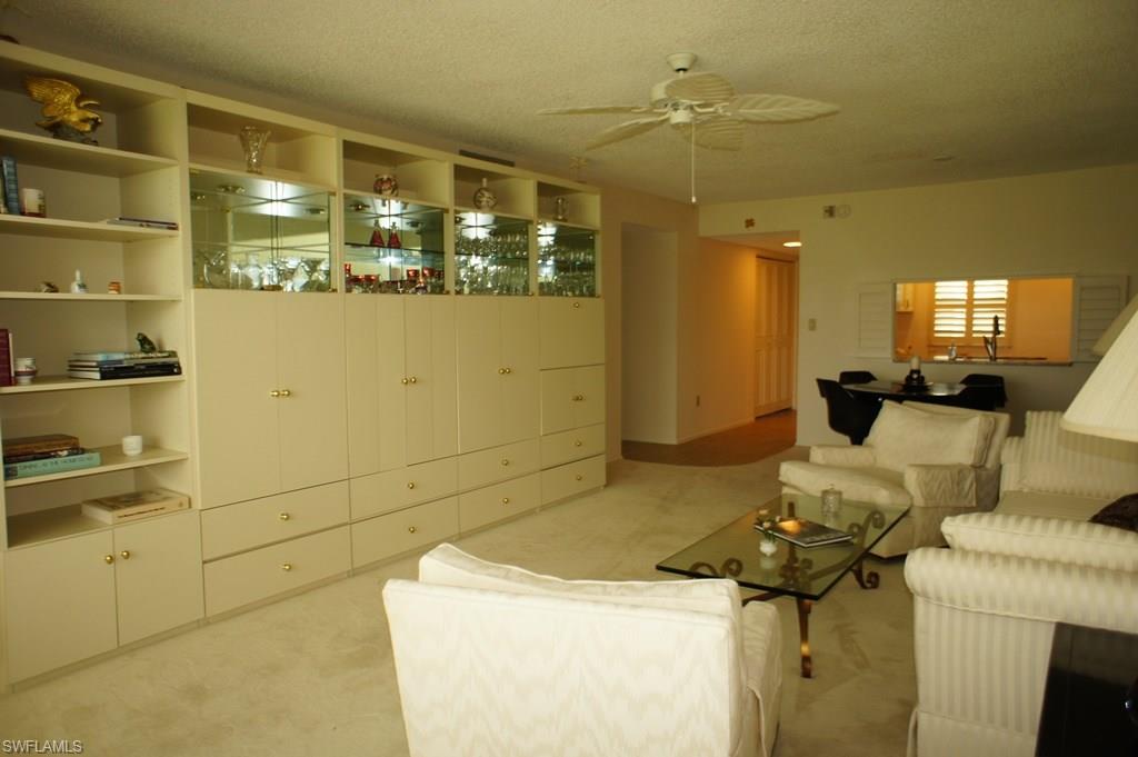 SEVEN LAKES - Residential