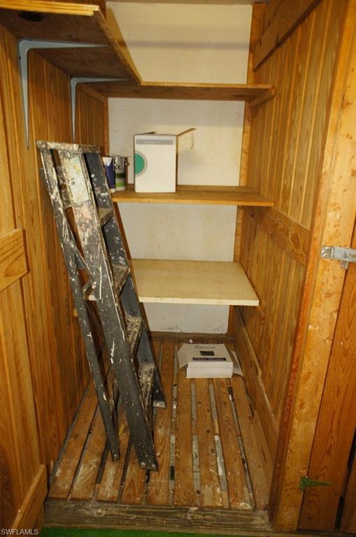 SEVEN LAKES - Residential