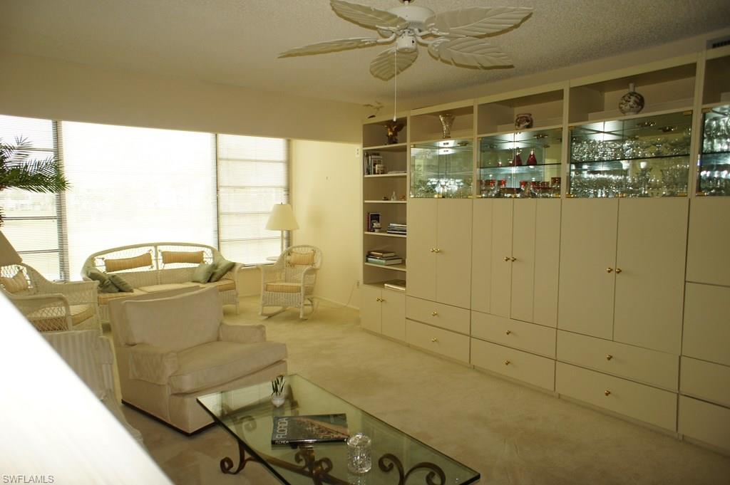 SEVEN LAKES - Residential