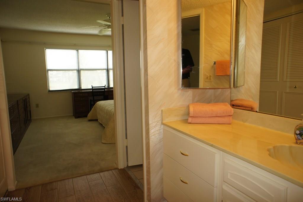 SEVEN LAKES - Residential