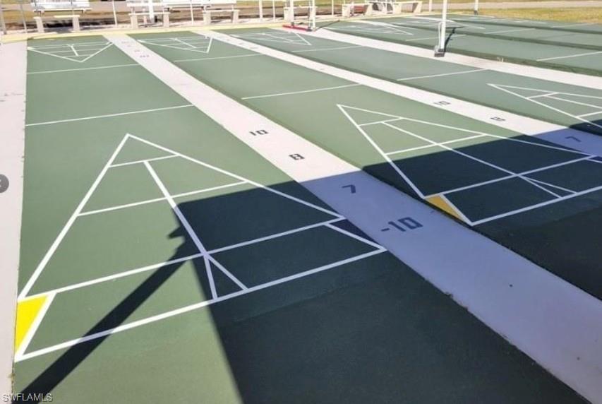 LAUREL ESTATES MOBILE HOME VIL - Residential Lease