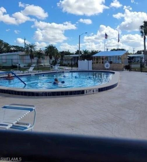 LAUREL ESTATES MOBILE HOME VIL - Residential Lease