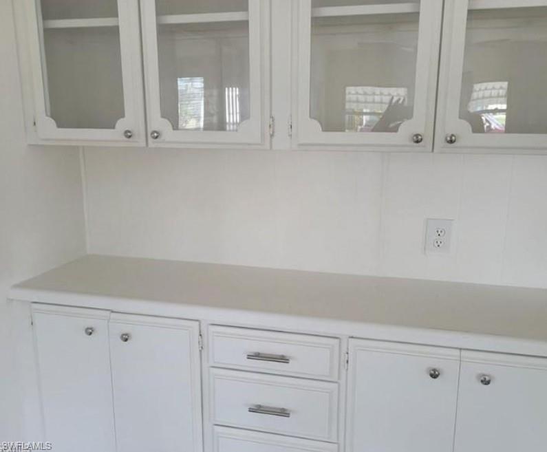 LAUREL ESTATES MOBILE HOME VIL - Residential Lease