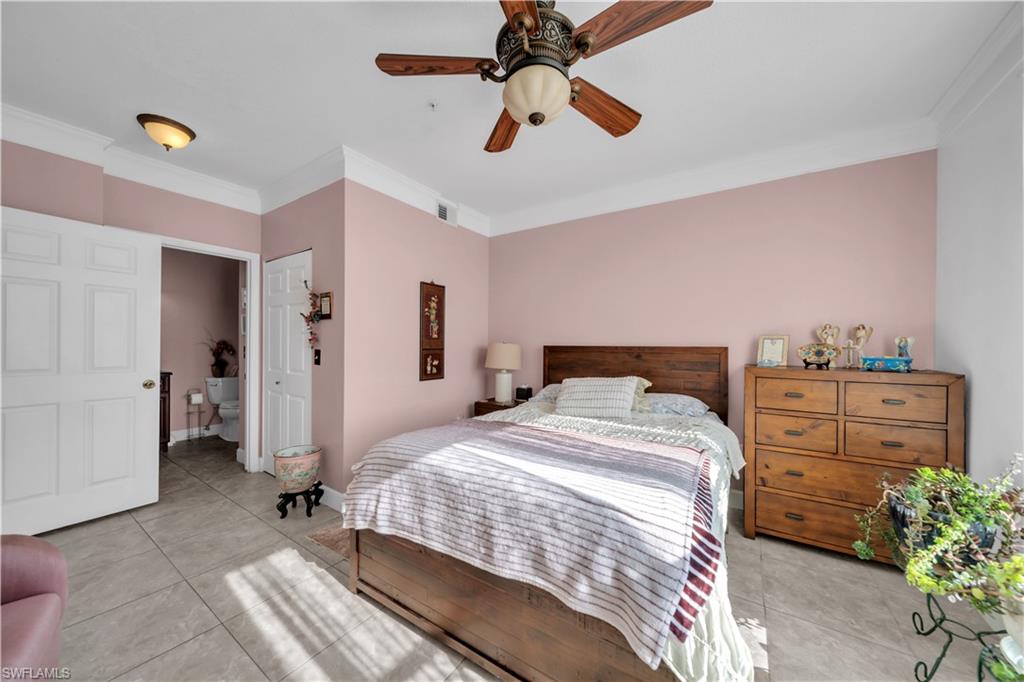 ROYAL GREENS - Residential