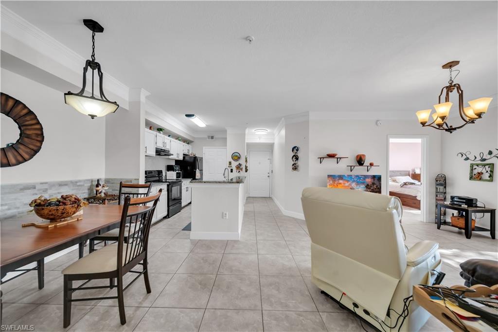 ROYAL GREENS - Residential