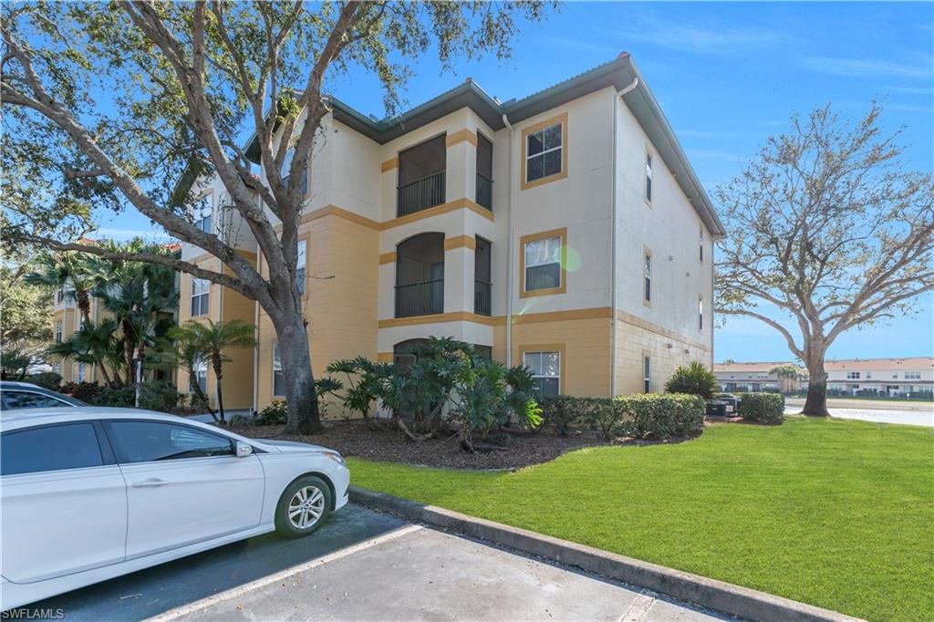 ROYAL GREENS - Residential