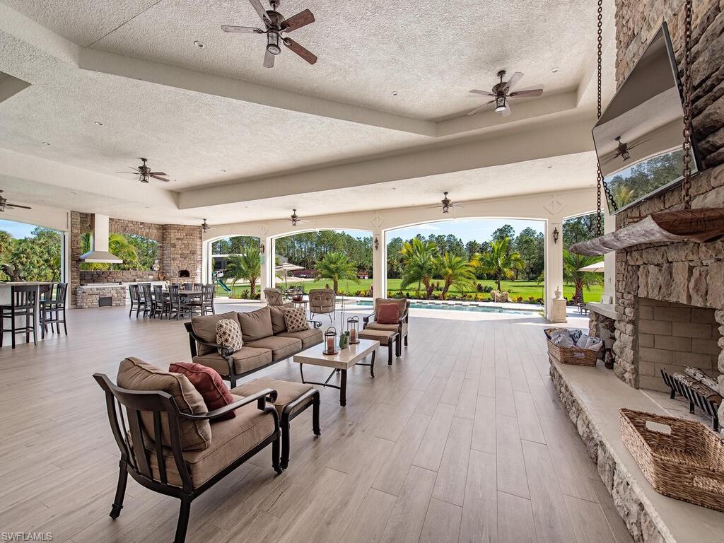 GOLDEN GATE ESTATES - Residential