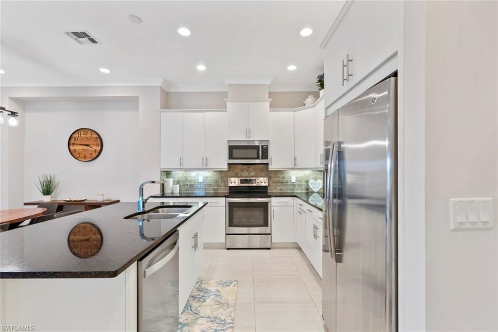 ISLES OF COLLIER PRESERVE - Residential