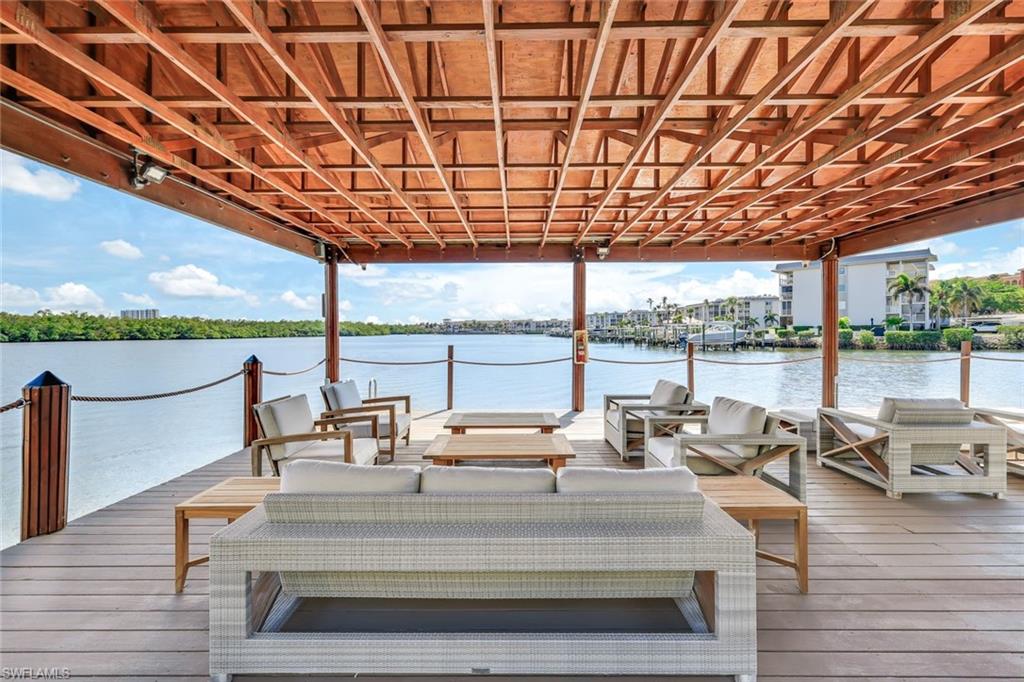 MANGROVE BAY - Residential