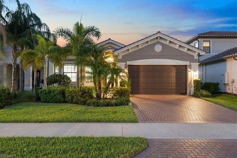 4662 Kensington CIR NAPLES FL 34119