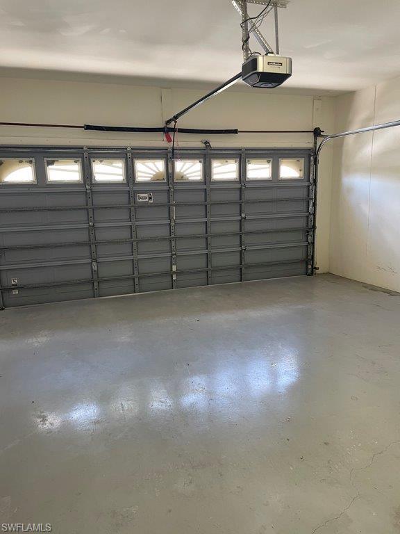 AVALON BAY - Residential Lease