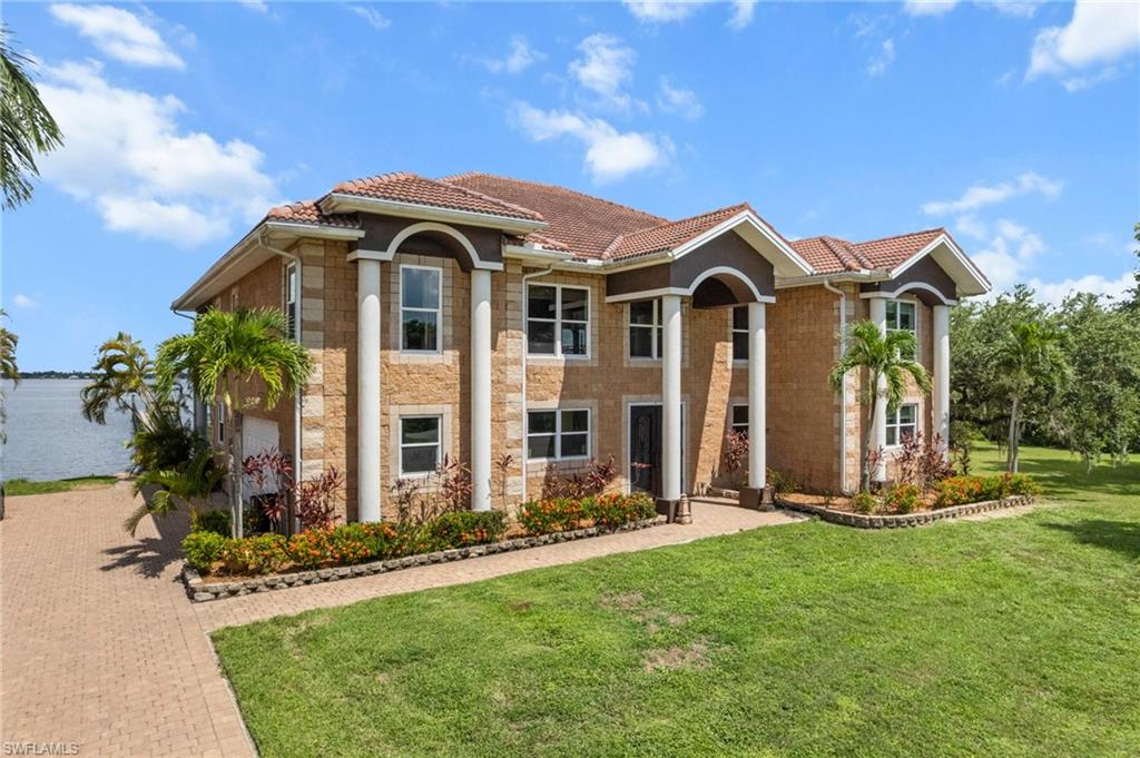 RIVERWATCH - Residential