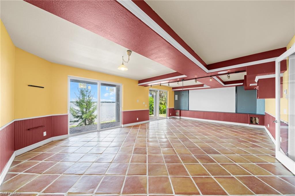 RIVERWATCH - Residential