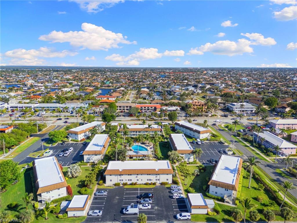 SEABREEZE CONDO - Residential