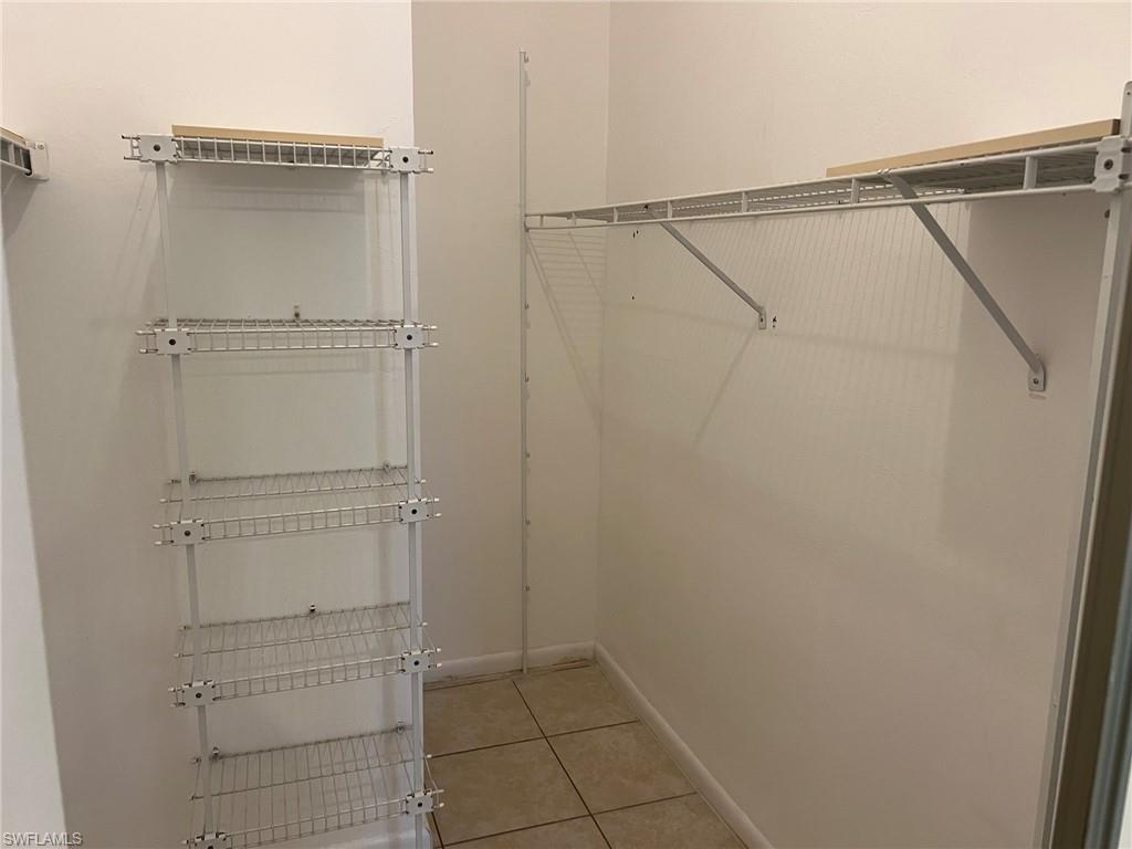 VIZCAYA VILLAS UNREC - Residential Lease