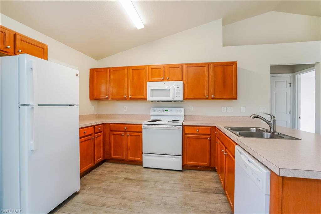 NORTH PORT - Residential Lease