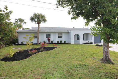 Ranch in NORTH FORT MYERS FL 4318 Pacific CIR.jpg