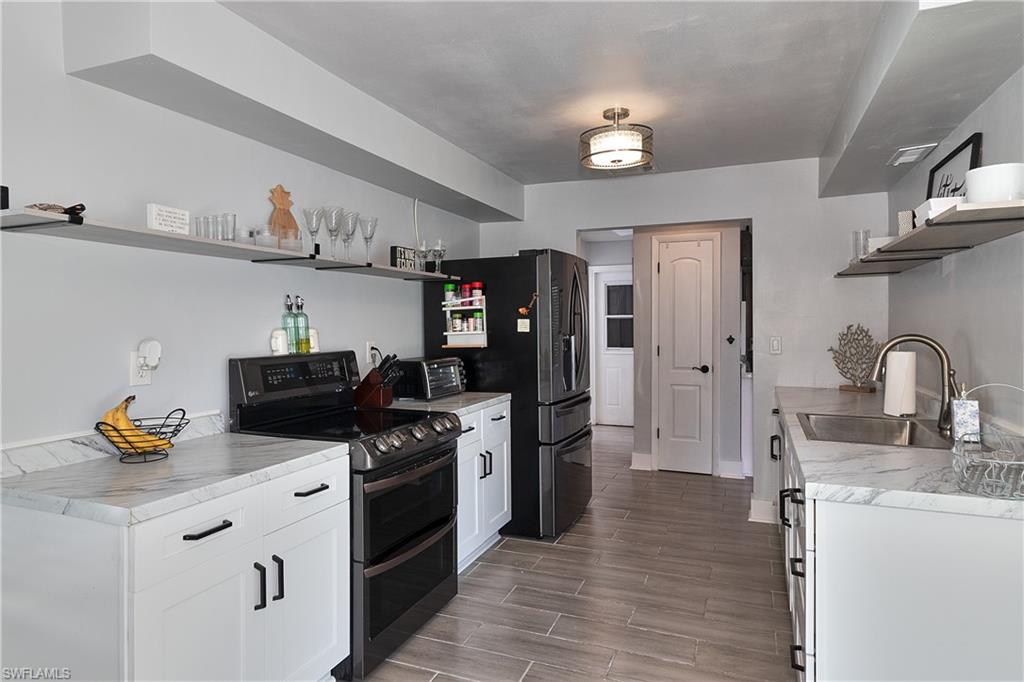 FAIRWAY ESTATES - Residential