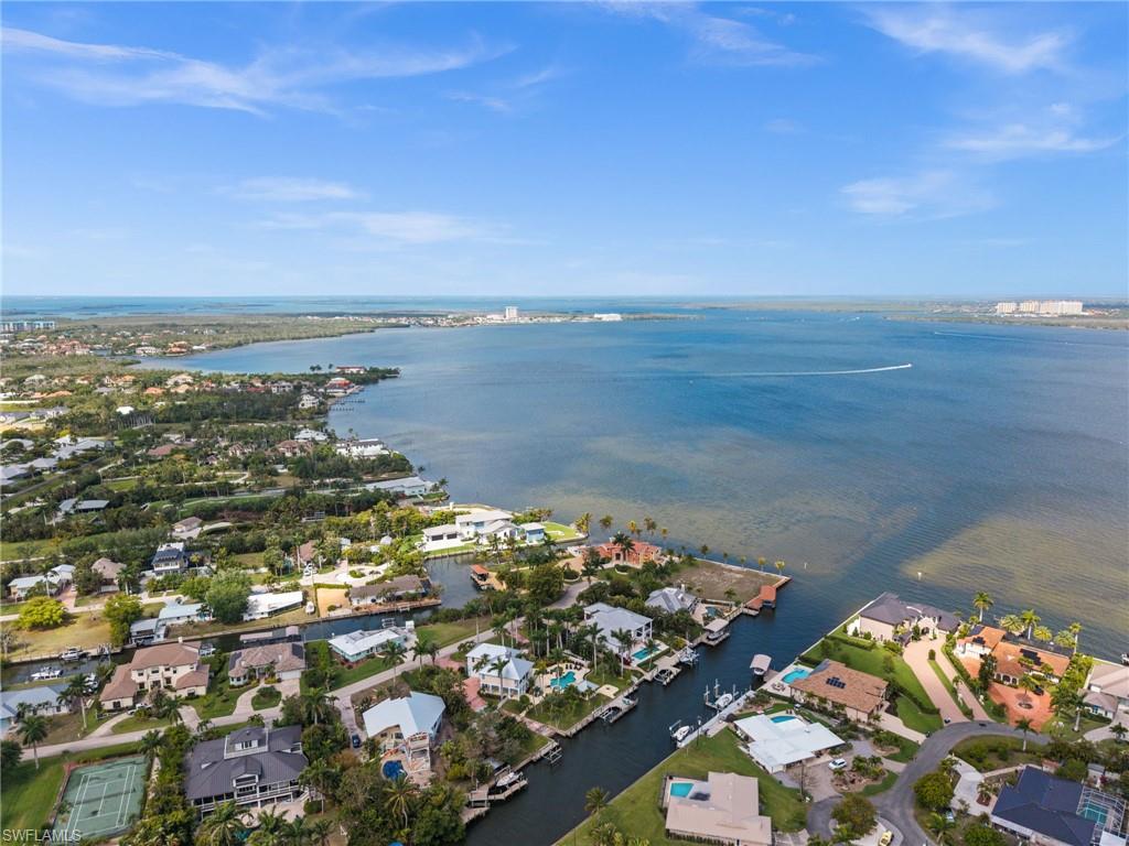 TAHITIAN SHORES - Residential