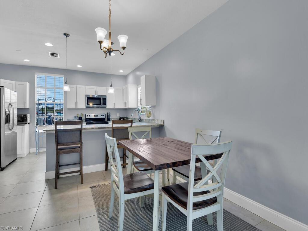 COURTYARDS AT GOLDEN GATE - Residential