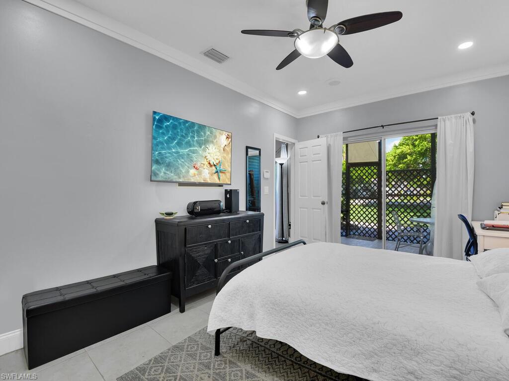 COURTYARDS AT GOLDEN GATE - Residential