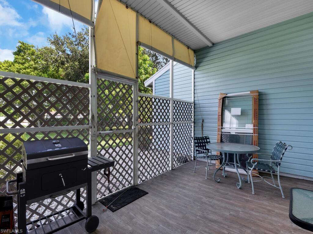 COURTYARDS AT GOLDEN GATE - Residential