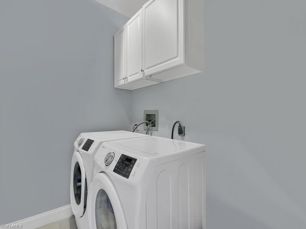 COURTYARDS AT GOLDEN GATE - Residential