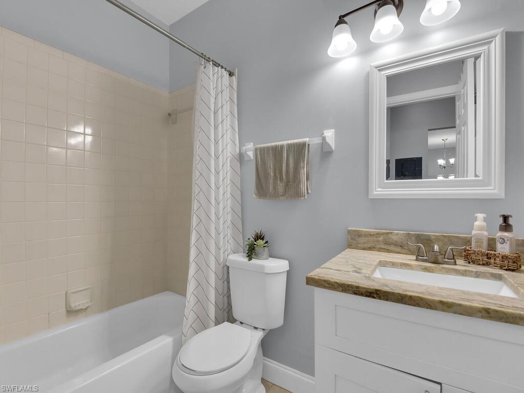 COURTYARDS AT GOLDEN GATE - Residential