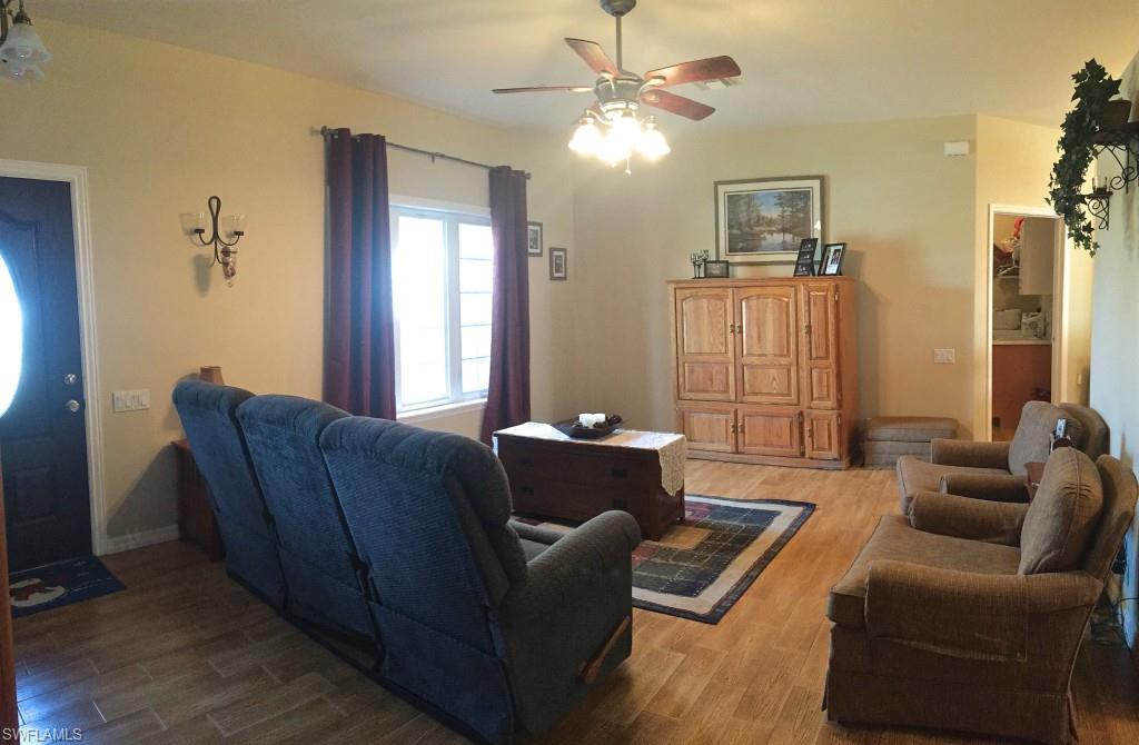 SAN CARLOS PARK - Residential