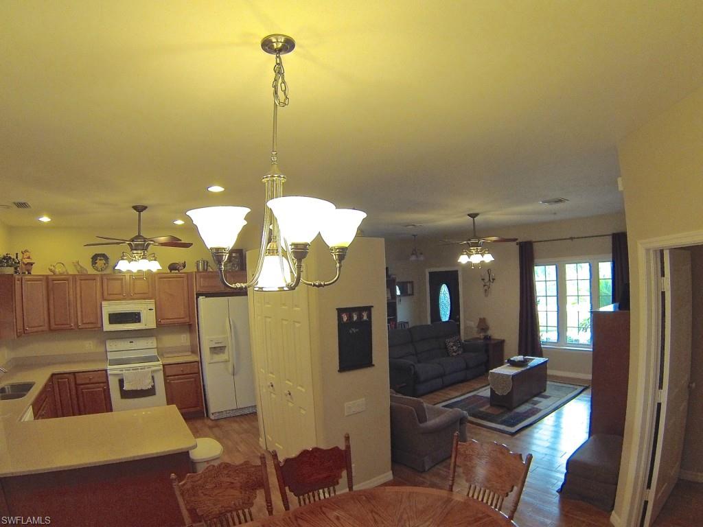 SAN CARLOS PARK - Residential