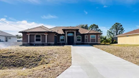 3707 13th St W, Lehigh Acres, FL 33971 - #: 225010243