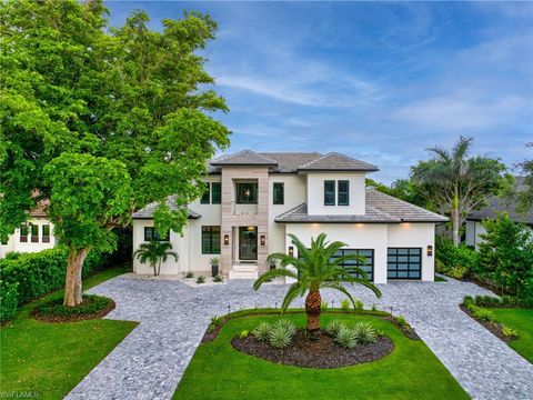 3190 Crayton RD NAPLES FL 34103